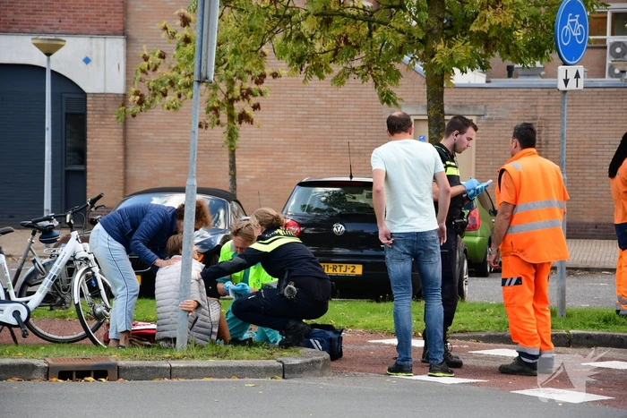 Fietsster gewond na aanrijding met vuilniswagen