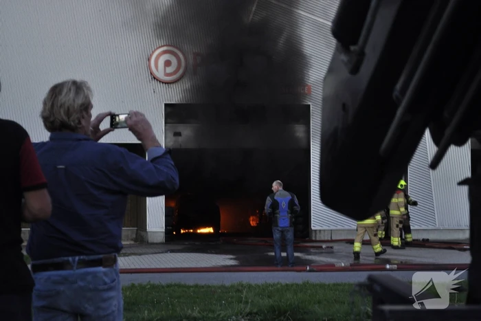 Forse rookontwikkeling bij grote brand