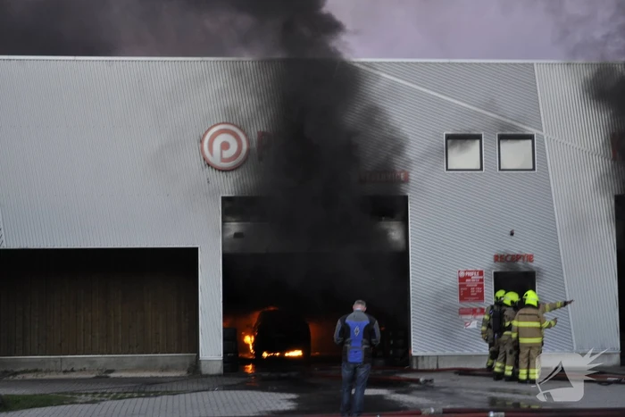 Forse rookontwikkeling bij grote brand