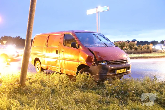 Beschonken bestuurder ramt lantarenpaal
