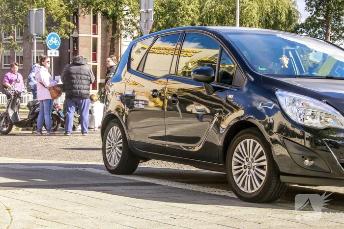 Scooterrijdster aangereden door automobilist