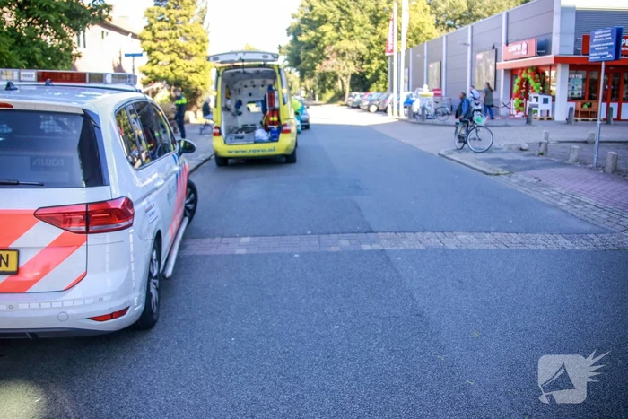 Scooterrijdster gewond na aanrijding met auto