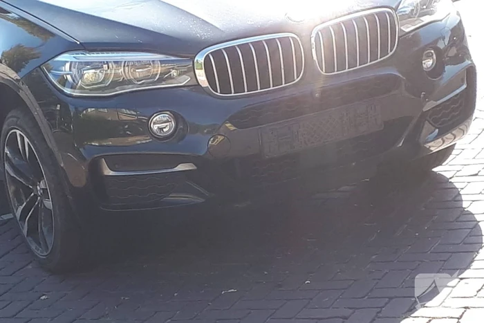 Fietsster gewond na aanrijding met personenauto