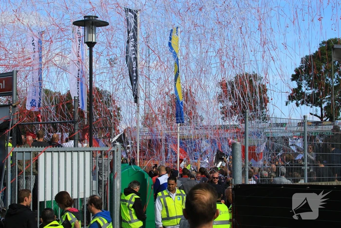 Drukke gezelligheid bij Derby