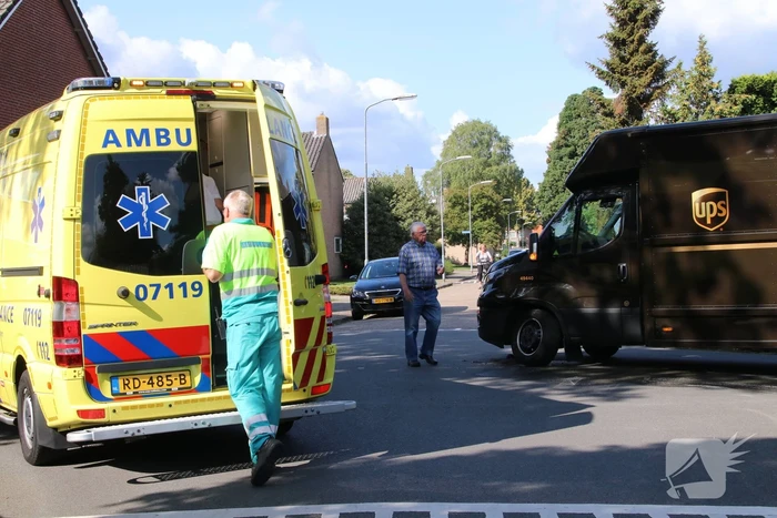 Bestuurster gewond na aanrijding met bestelwagen