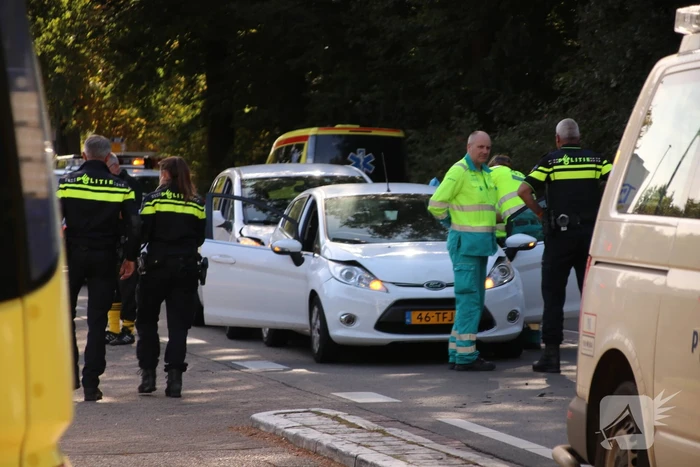 Twee gewonden bij kettingbotsing