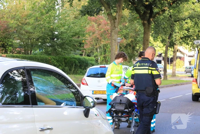 Overstekende fietsster aangereden door automobiliste