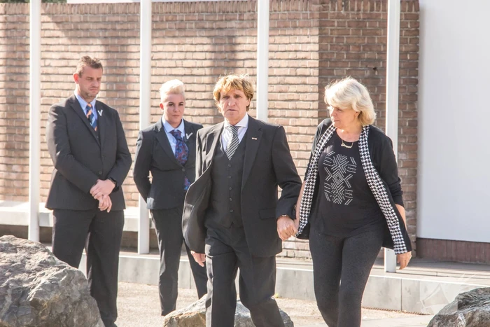 Laatste groet aan Koos Alberts