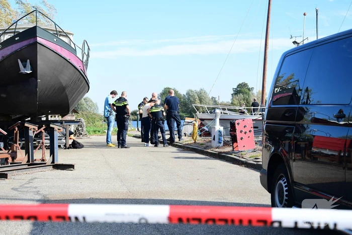 Overleden persoon in water aangetroffen