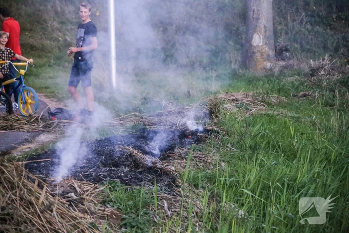 Lean (10) en Alec (8) blussen brand