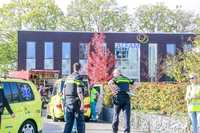 Meerdere werknemers onwel; kantoorpand ontruimd