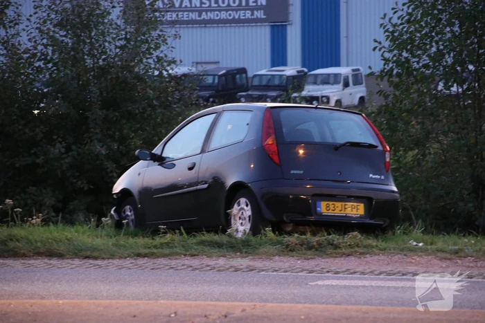 Auto rijdt door rood met aanrijding tot gevolg