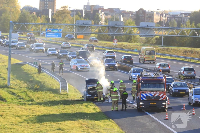 Voertuig verwoest door brand