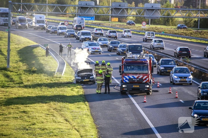 Voertuig verwoest door brand