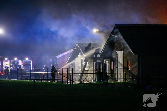 Kippenschuur verwoest door brand