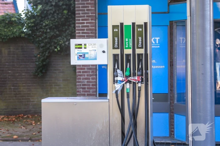 Pomp stopt niet met tanken
