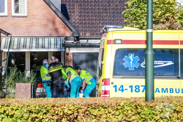 Persoon valt van ladder