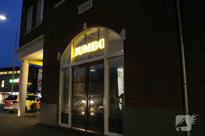 Jumbo overvallen met mes