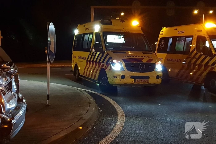 Twee gewonden bij kop-staartaanrijding