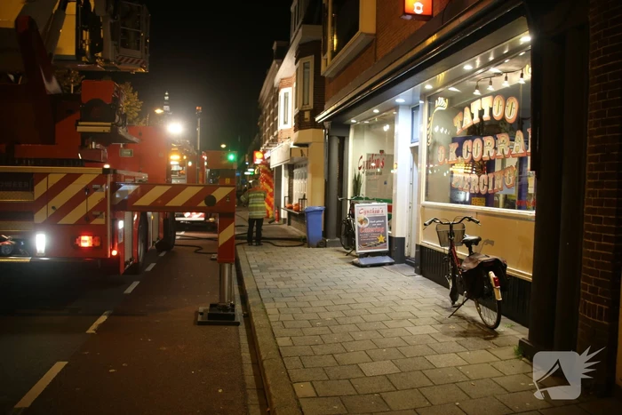 Frituurpan van restaurant vliegt in brand