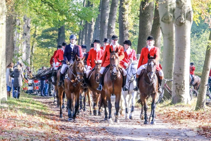 Veel publiek bij eerste slipjacht van het seizoen