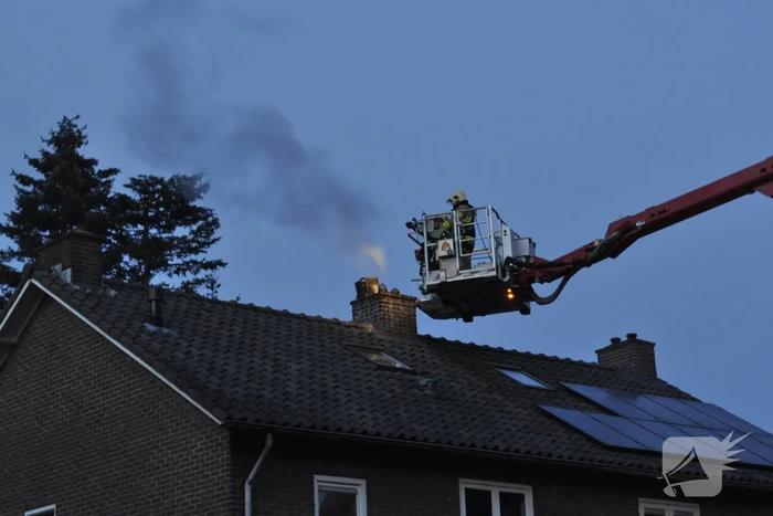 Schoorsteenbrand snel onder controle