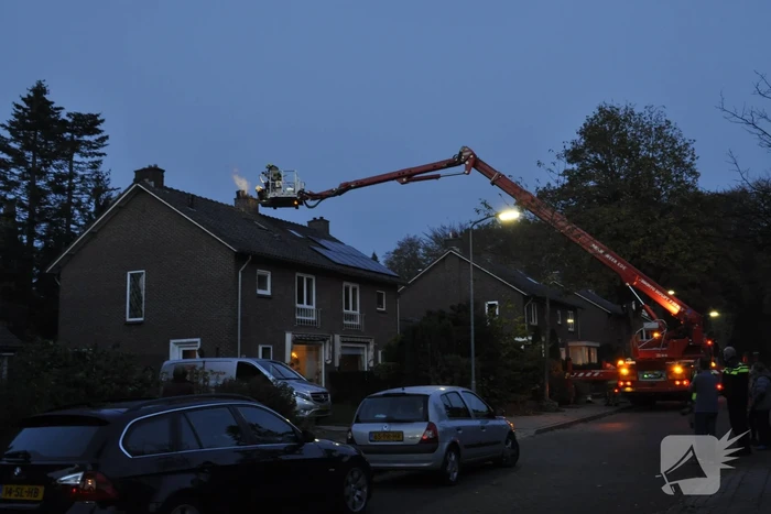 Schoorsteenbrand snel onder controle