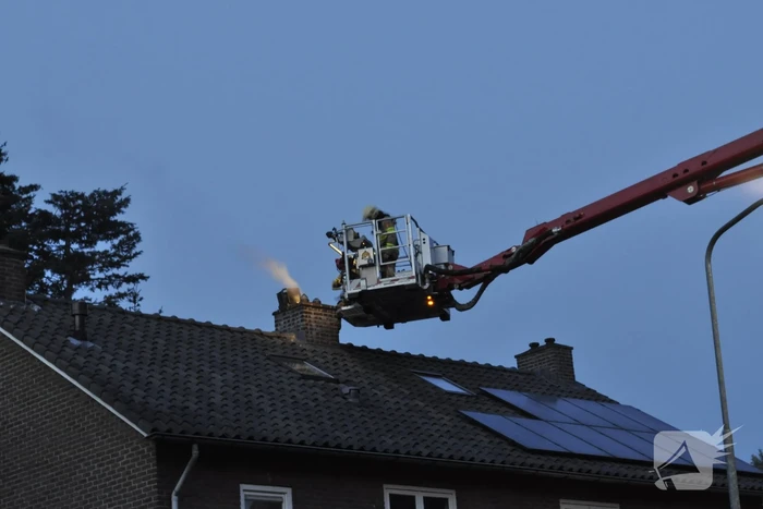 Schoorsteenbrand snel onder controle