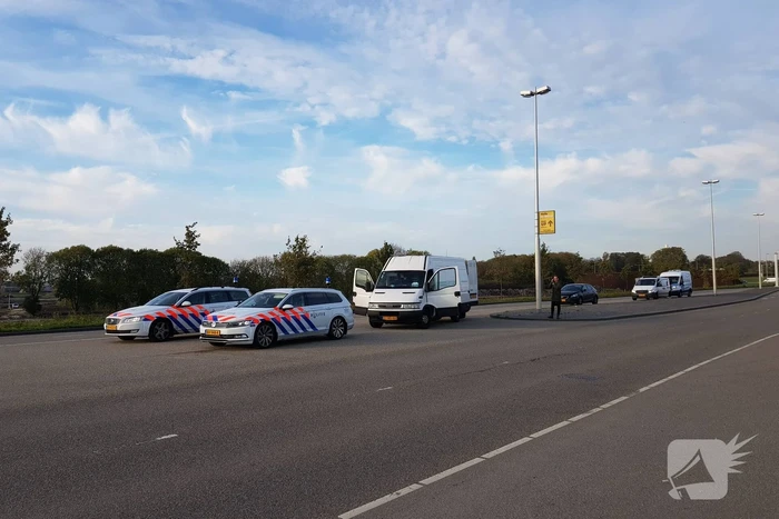 Zes aanhoudingen en enorme partij nep merkkleding in beslag genomen