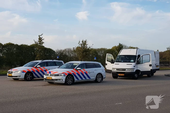 Zes aanhoudingen en enorme partij nep merkkleding in beslag genomen