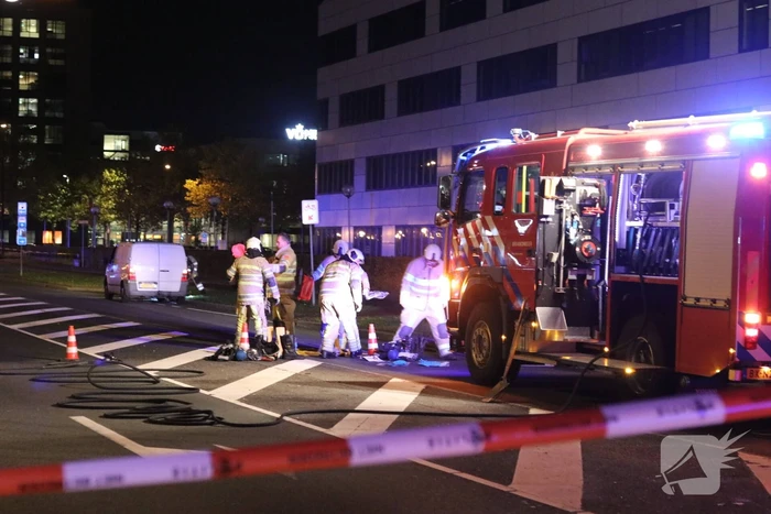Twee mannen aangehouden met witte bestelbus met vaten