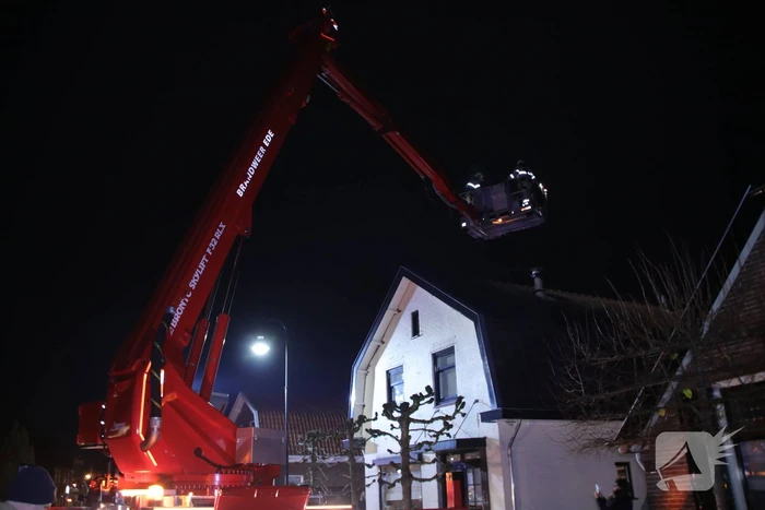 Schoorsteenbrand snel onder controle