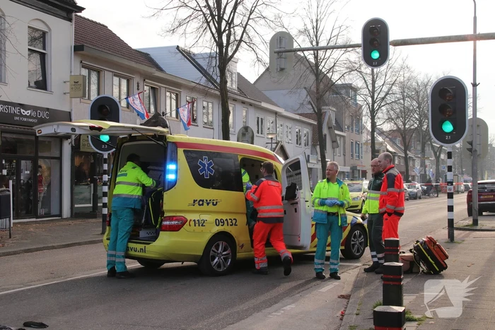 Fietser gewond na aanrijding met auto