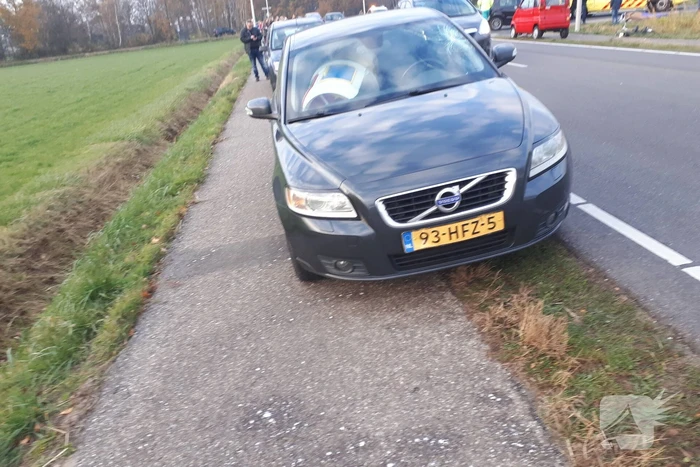 Meisje gewond na aanrijding met auto