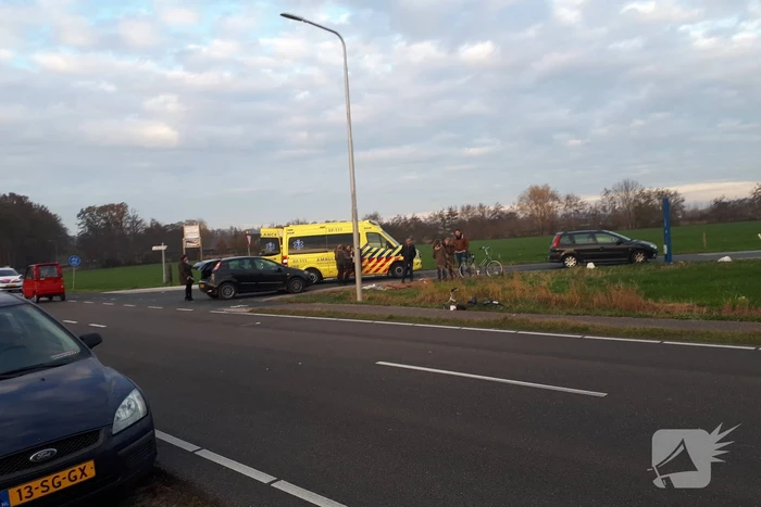 Meisje gewond na aanrijding met auto