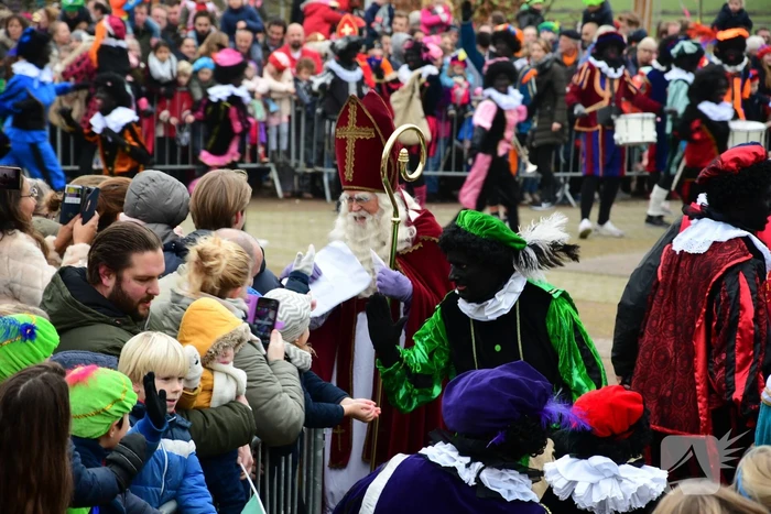 Groot welkom voor Sinterklaas en Zwarte Piet