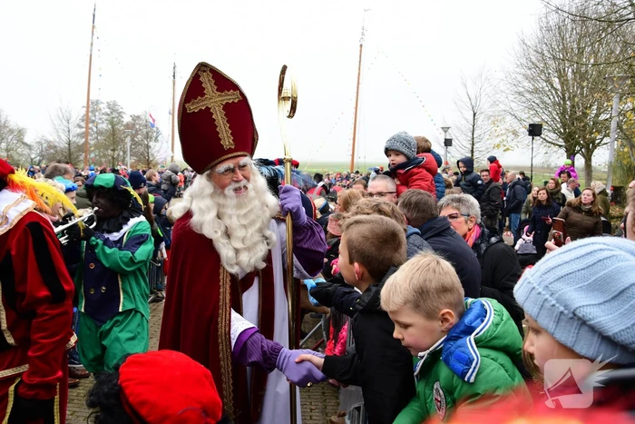 Groot welkom voor Sinterklaas en Zwarte Piet
