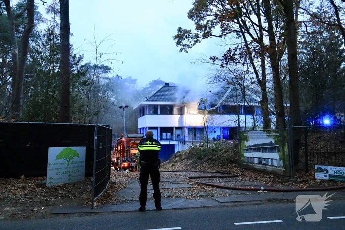 Grote schade bij brand in villa