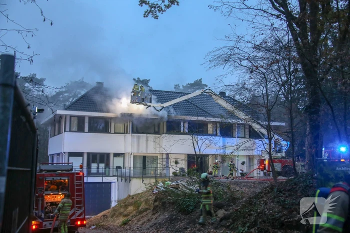 Grote schade bij brand in villa