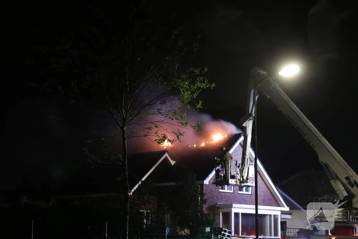 Uitslaande brand in nieuwe leegstaande woning