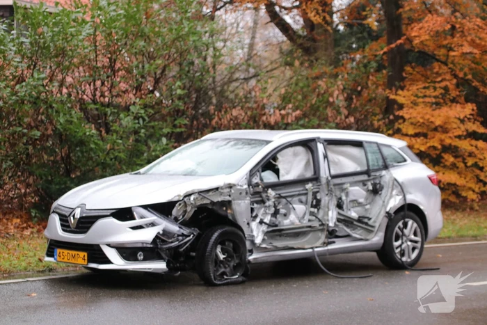 Auto total-loss na flinke aanrijding