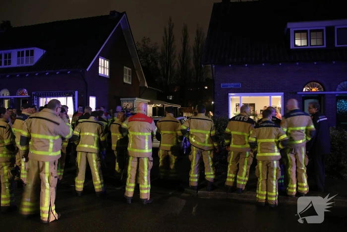 Brandweerlieden brengen eerbetoon aan ernstig zieke collega