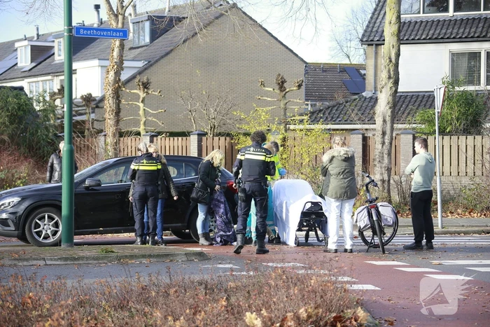Fietsster gewond na botsing met auto