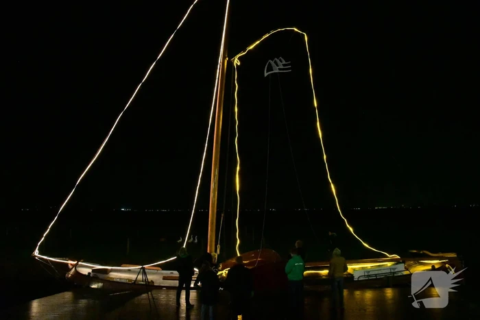 Wethouder ontsteekt verlichting SkÃ»tsje Eemlander