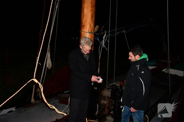 Wethouder ontsteekt verlichting SkÃ»tsje Eemlander