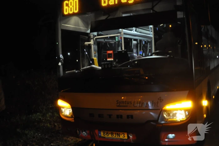 Aanrijding tussen personenbus en stadsbus