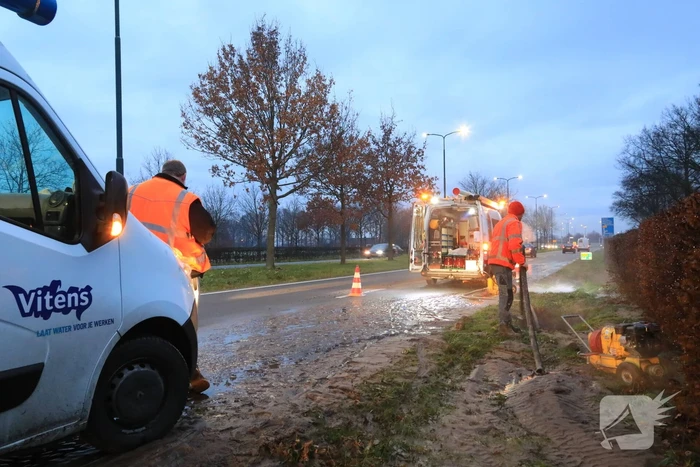 Hoofdwaterleiding gesprongen