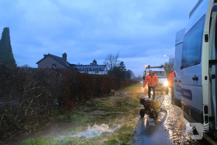 Hoofdwaterleiding gesprongen