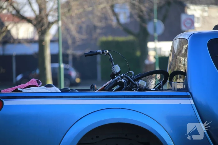 Fietser gewond na botsing met auto