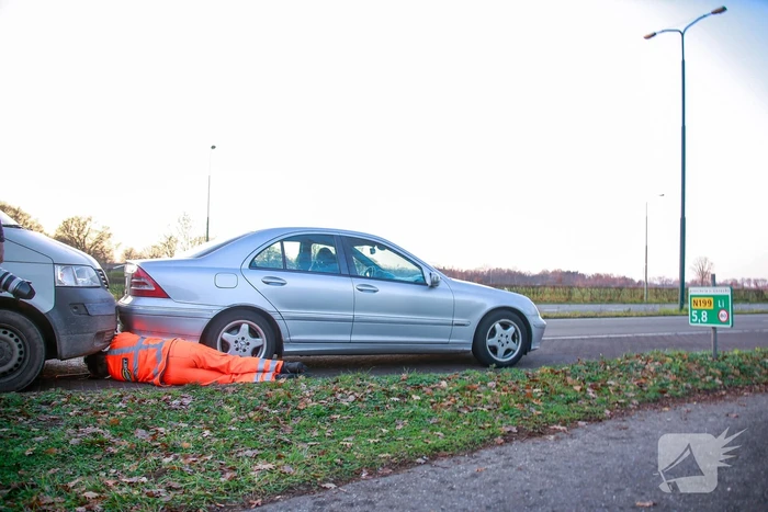 Voertuigen aan elkaar vast na ongeval